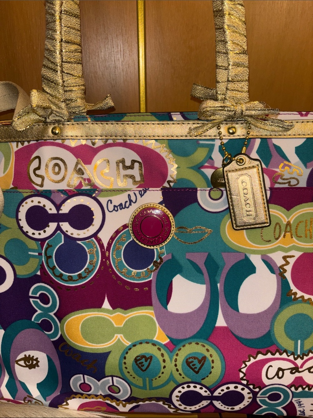 Coach Poppy -F19423 Multicolor Graphic Print Tote /Gold Accents/crossbody strap - Picture 14 of 17